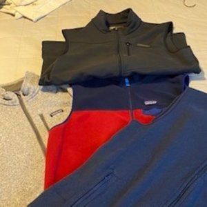 Lot of 4 - 3 Patagonia's and 1 UnderArmour - 2XXL
